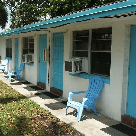 Newly Furnished Large Clean Quiet Private Unit Lägenhet Fort Lauderdale Exteriör bild
