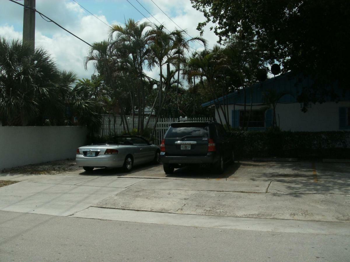 Newly Furnished Large Clean Quiet Private Unit Lägenhet Fort Lauderdale Exteriör bild
